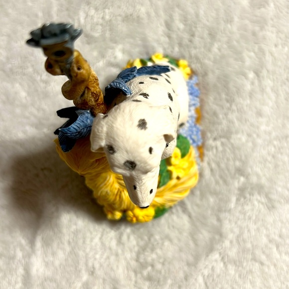 Virgo. Zodiac sign. Cat and dog figurine. 4” x 5 1/2” x 2 1/2” - Picture 5 of 6